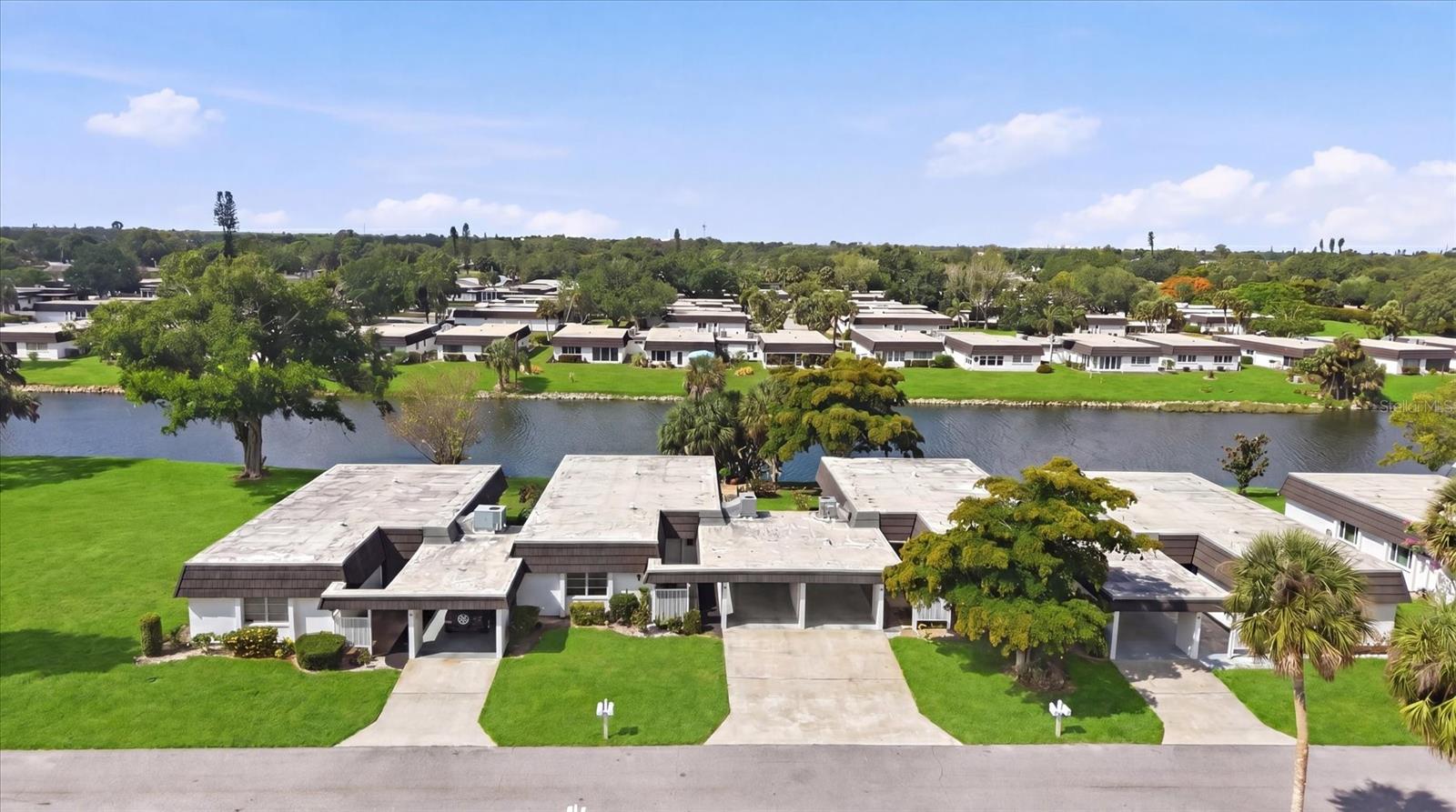 GLEN OAKS RIDGE VILLAS 2 - Residential