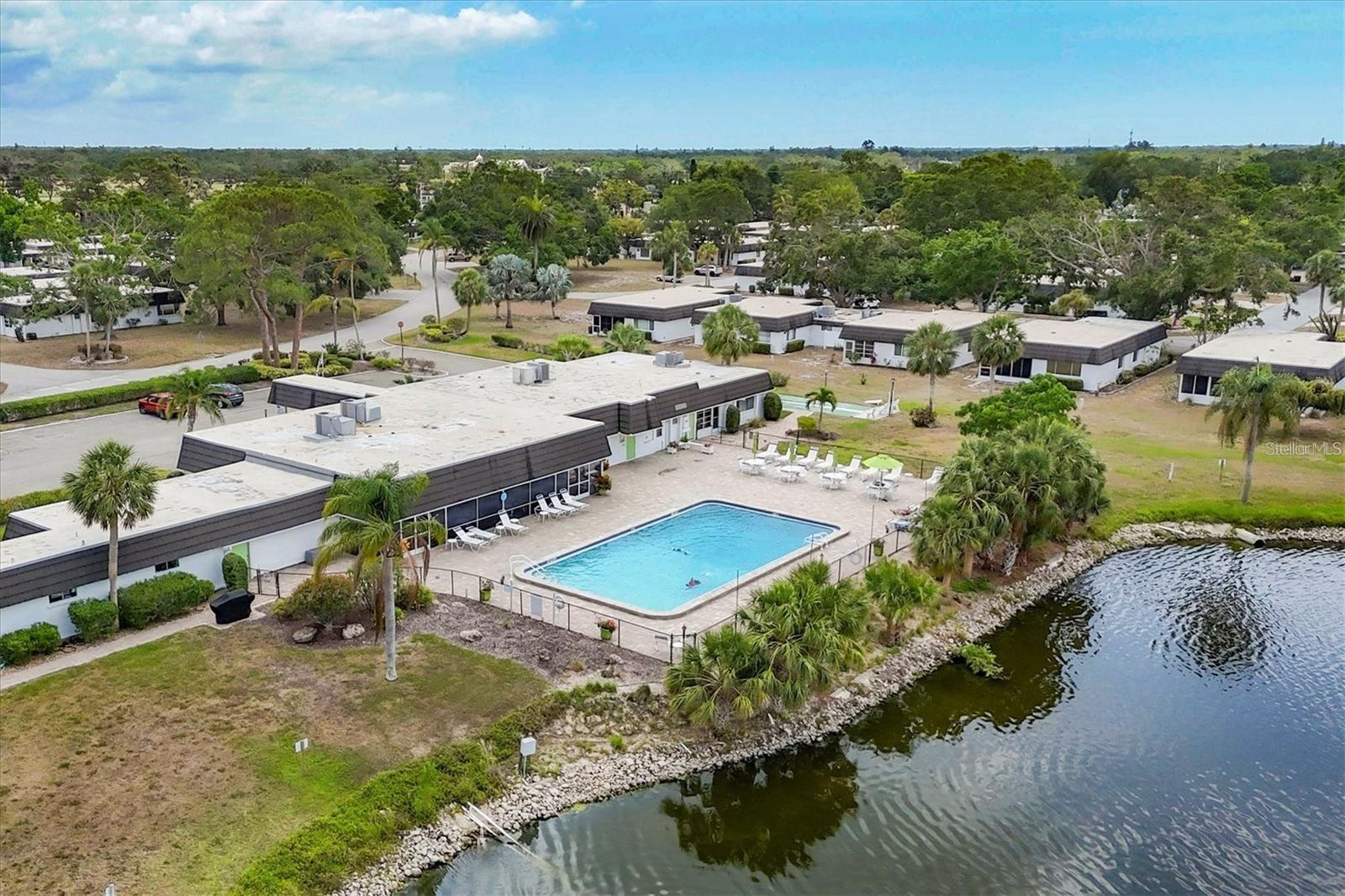 GLEN OAKS RIDGE VILLAS 2 - Residential