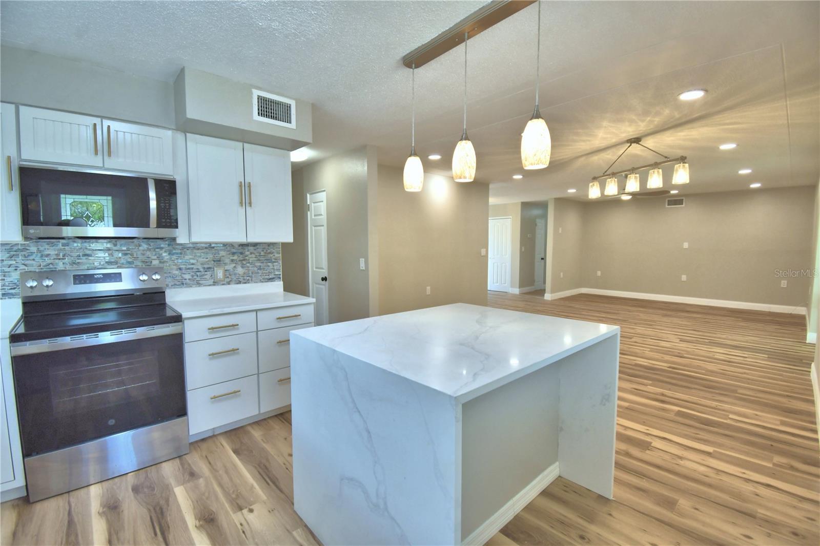 HARBOR HILLS 1ST ADD - Residential