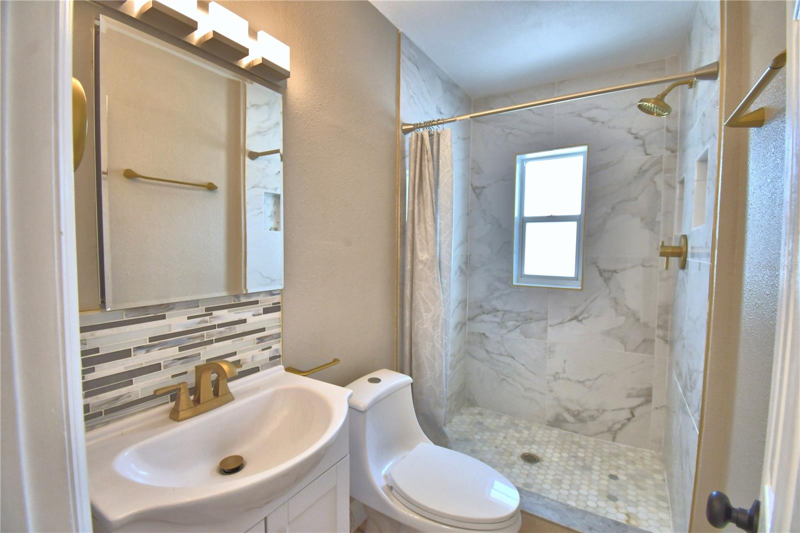 HARBOR HILLS 1ST ADD - Residential