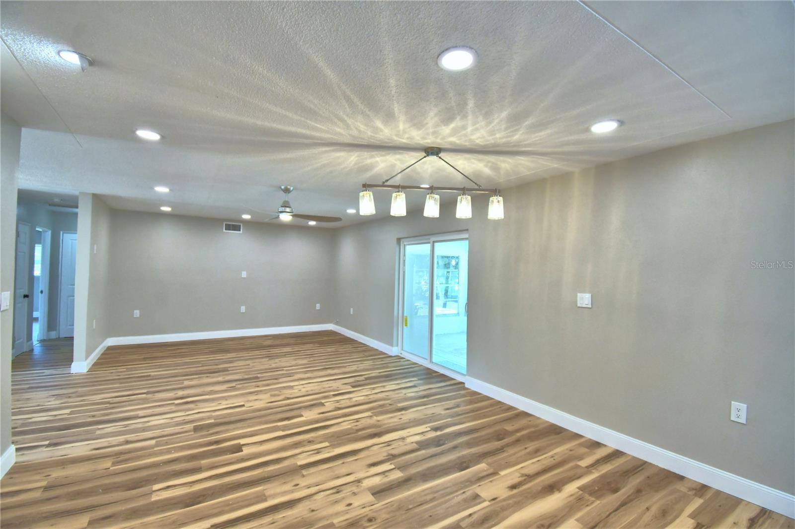 HARBOR HILLS 1ST ADD - Residential