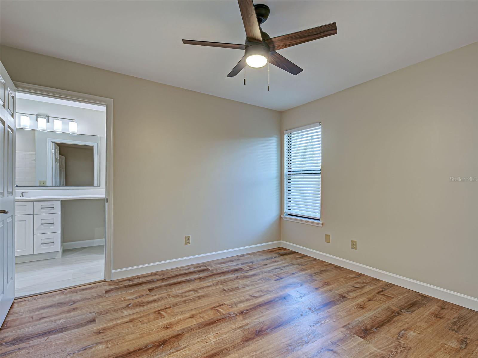 VINTAGE GRAND - Residential Lease