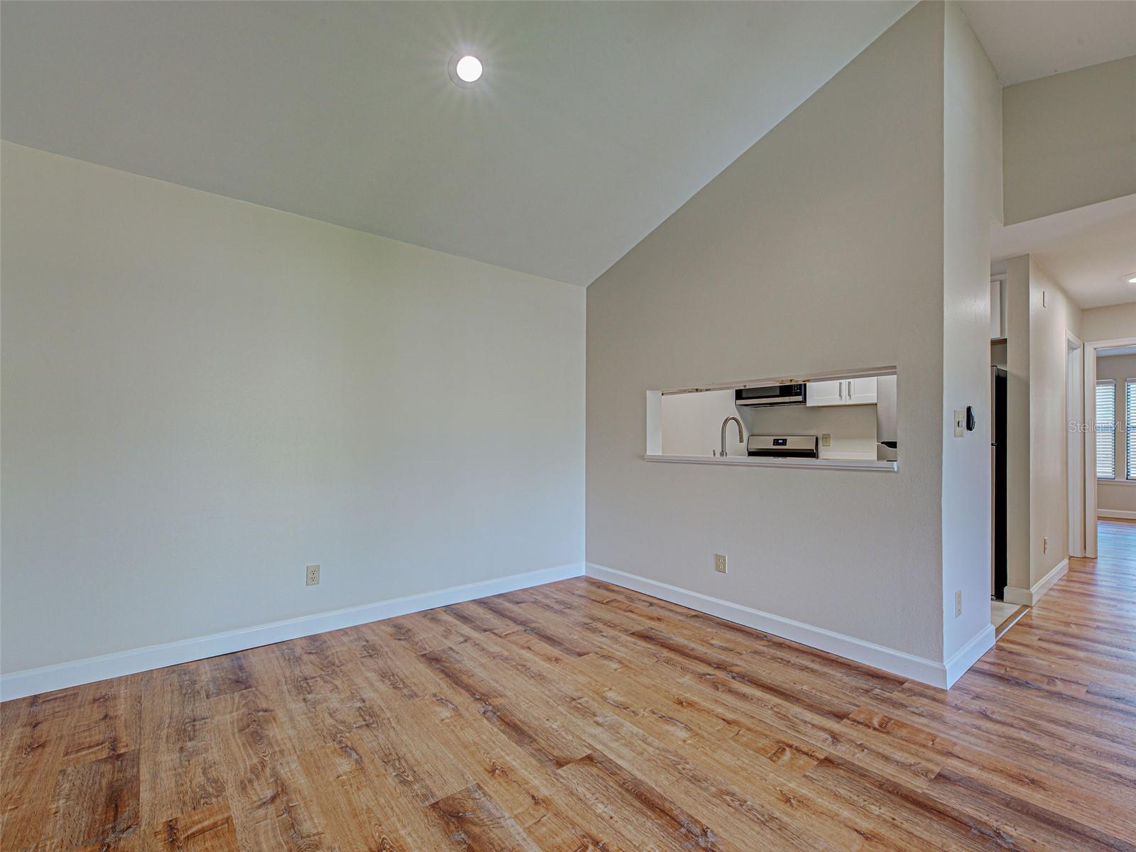 VINTAGE GRAND - Residential Lease