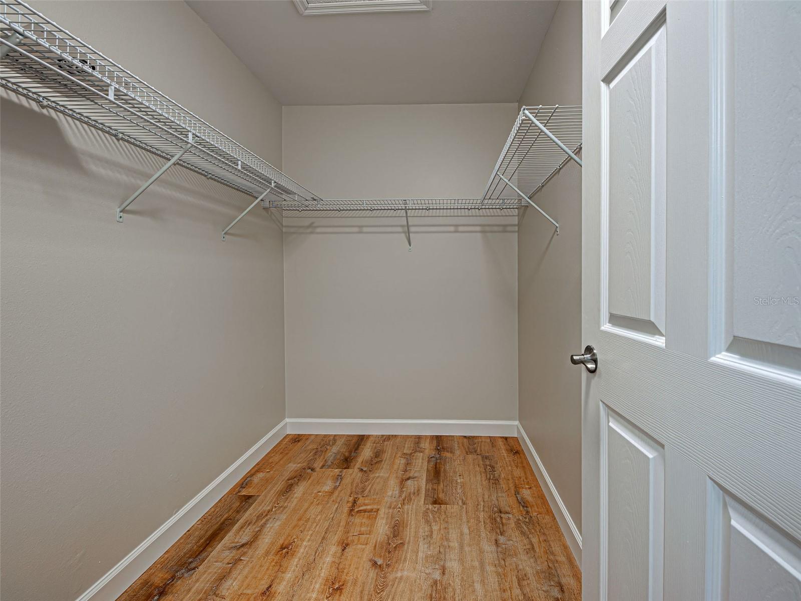 VINTAGE GRAND - Residential Lease
