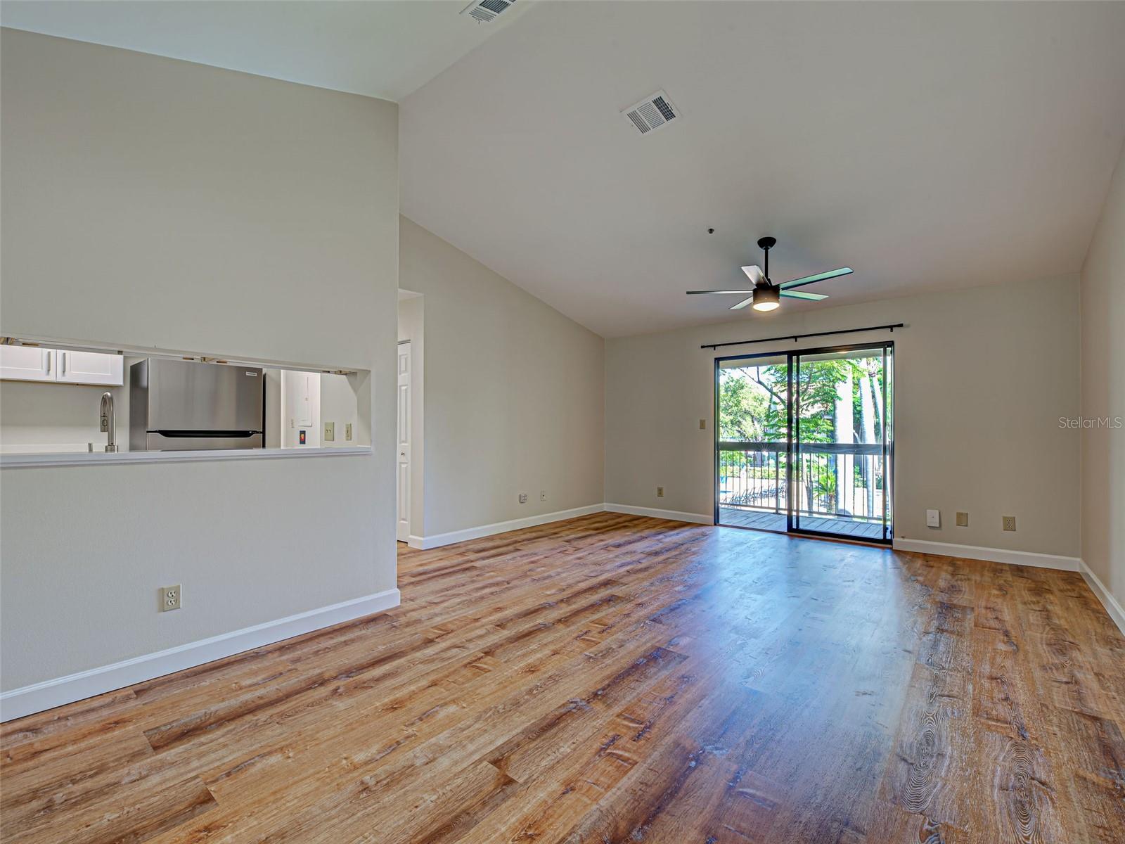 VINTAGE GRAND - Residential Lease