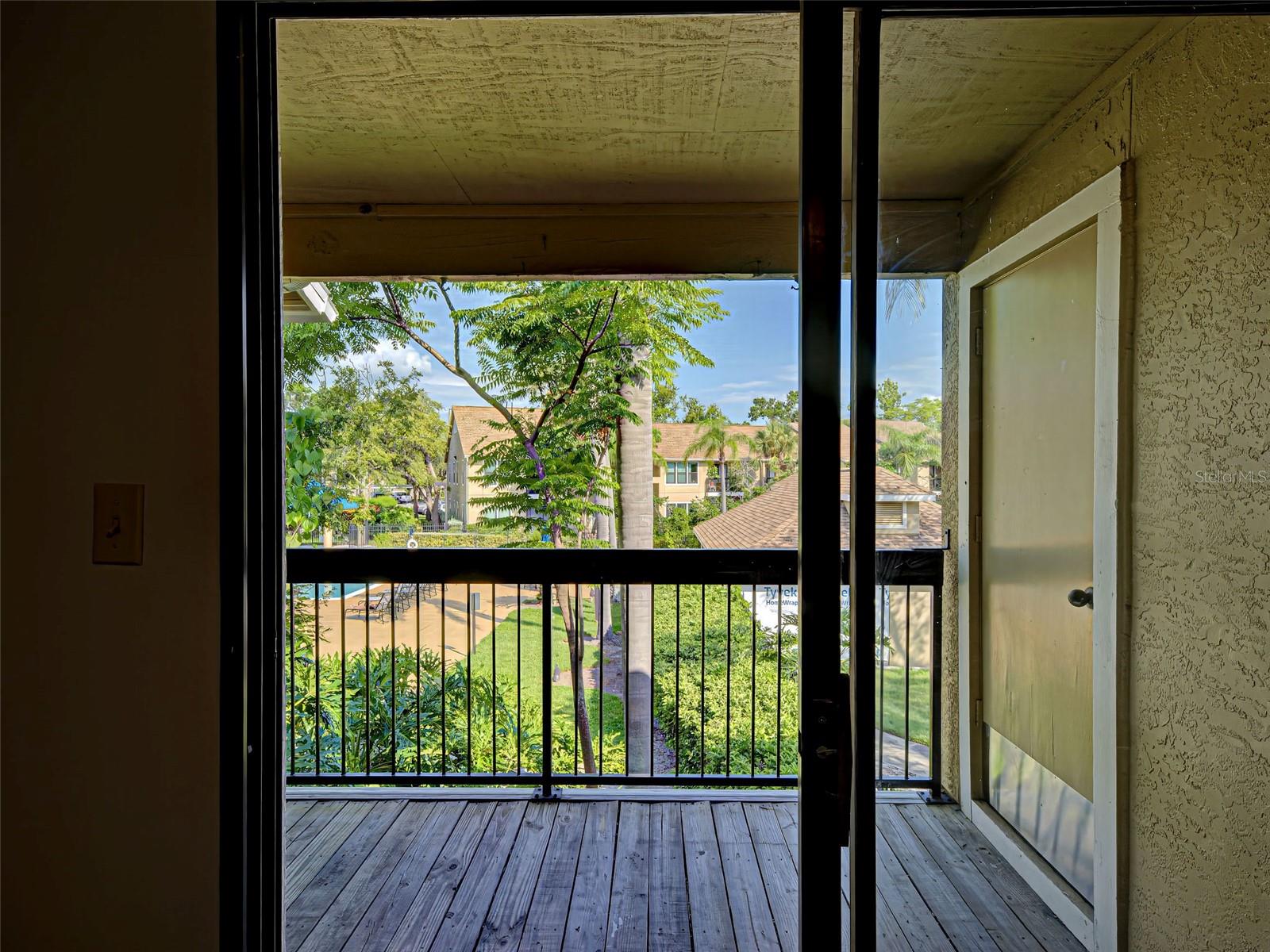 VINTAGE GRAND - Residential Lease