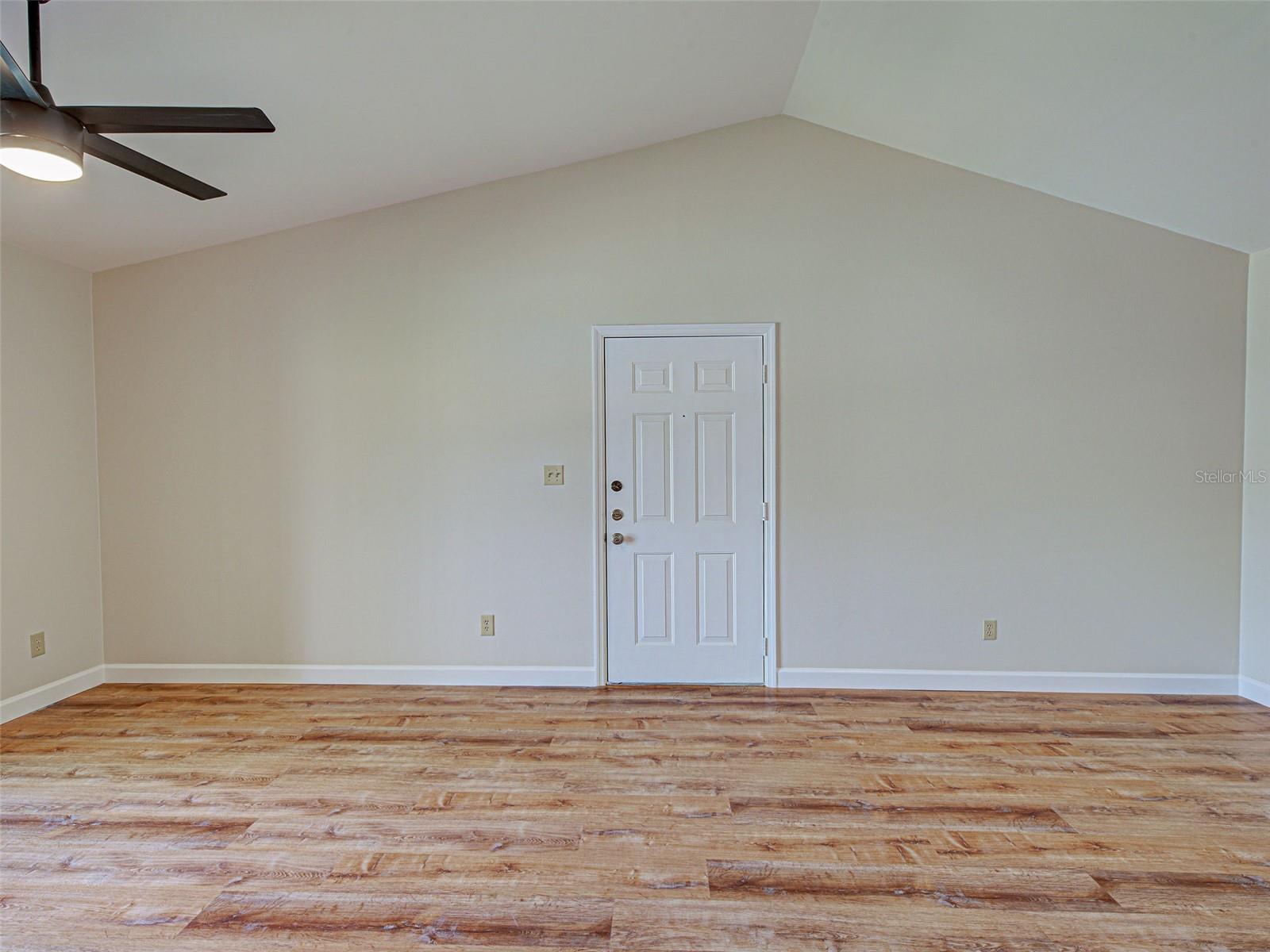 VINTAGE GRAND - Residential Lease
