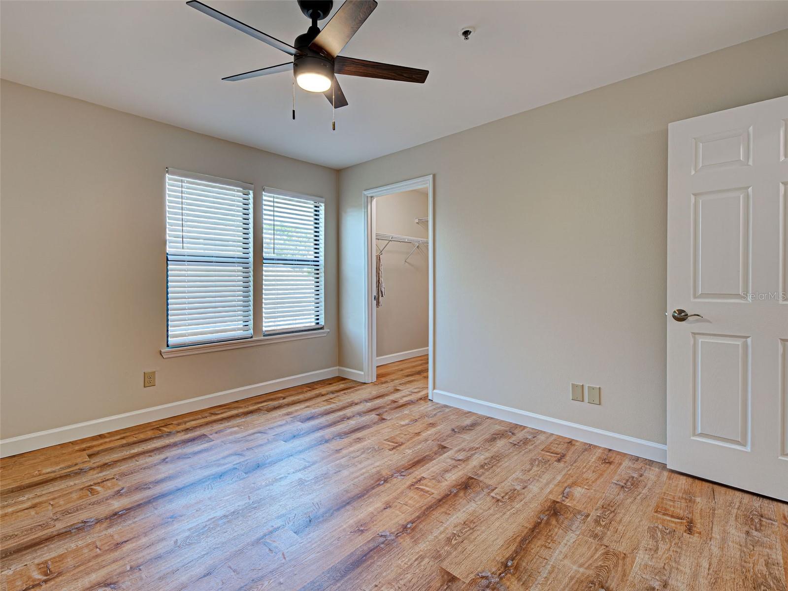 VINTAGE GRAND - Residential Lease