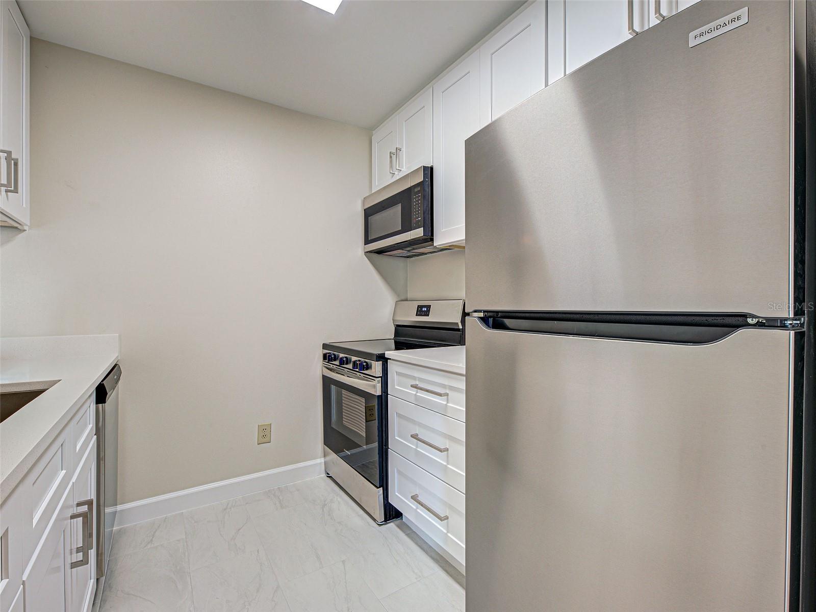 VINTAGE GRAND - Residential Lease