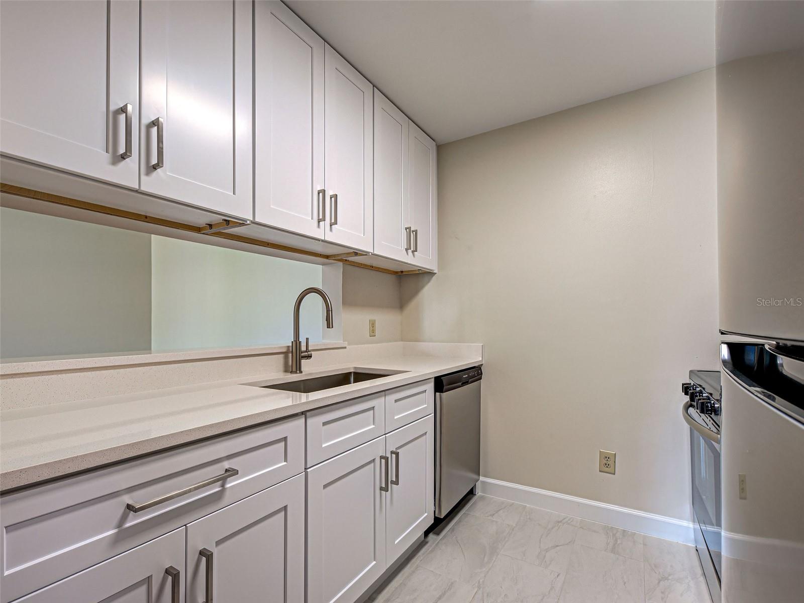 VINTAGE GRAND - Residential Lease