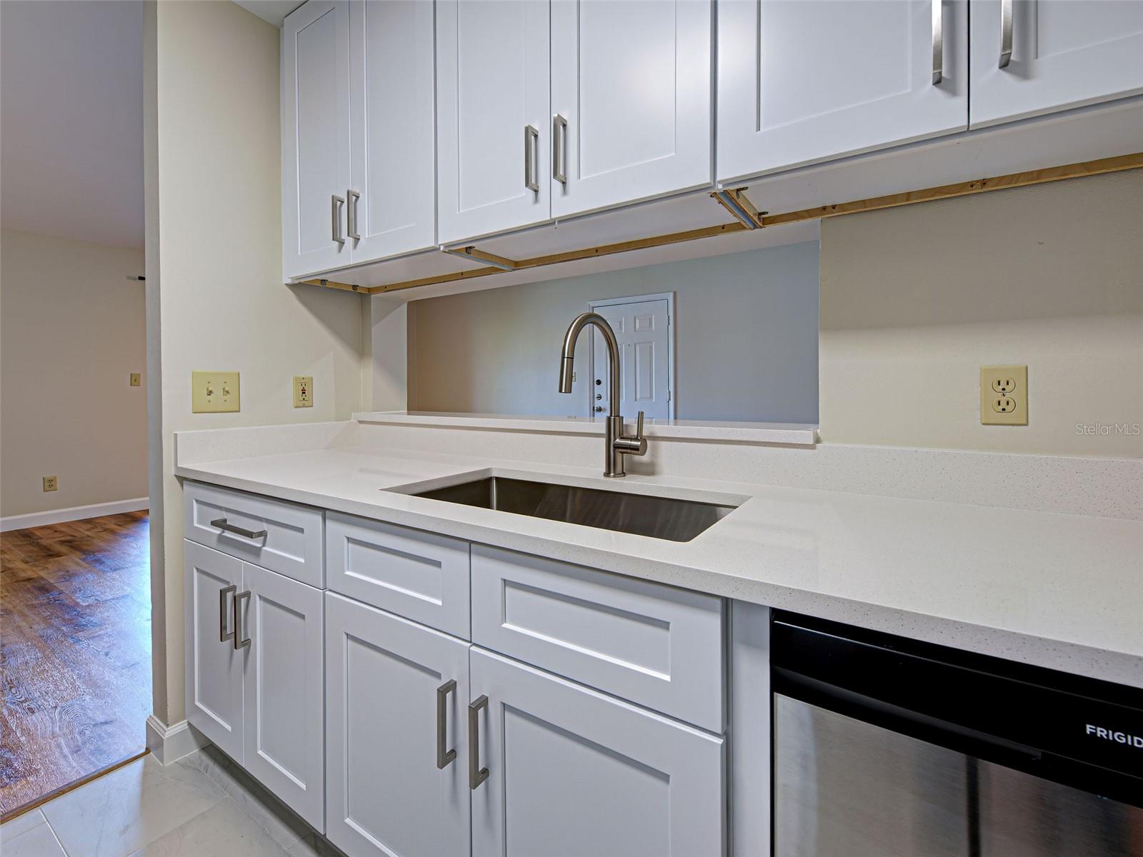 VINTAGE GRAND - Residential Lease