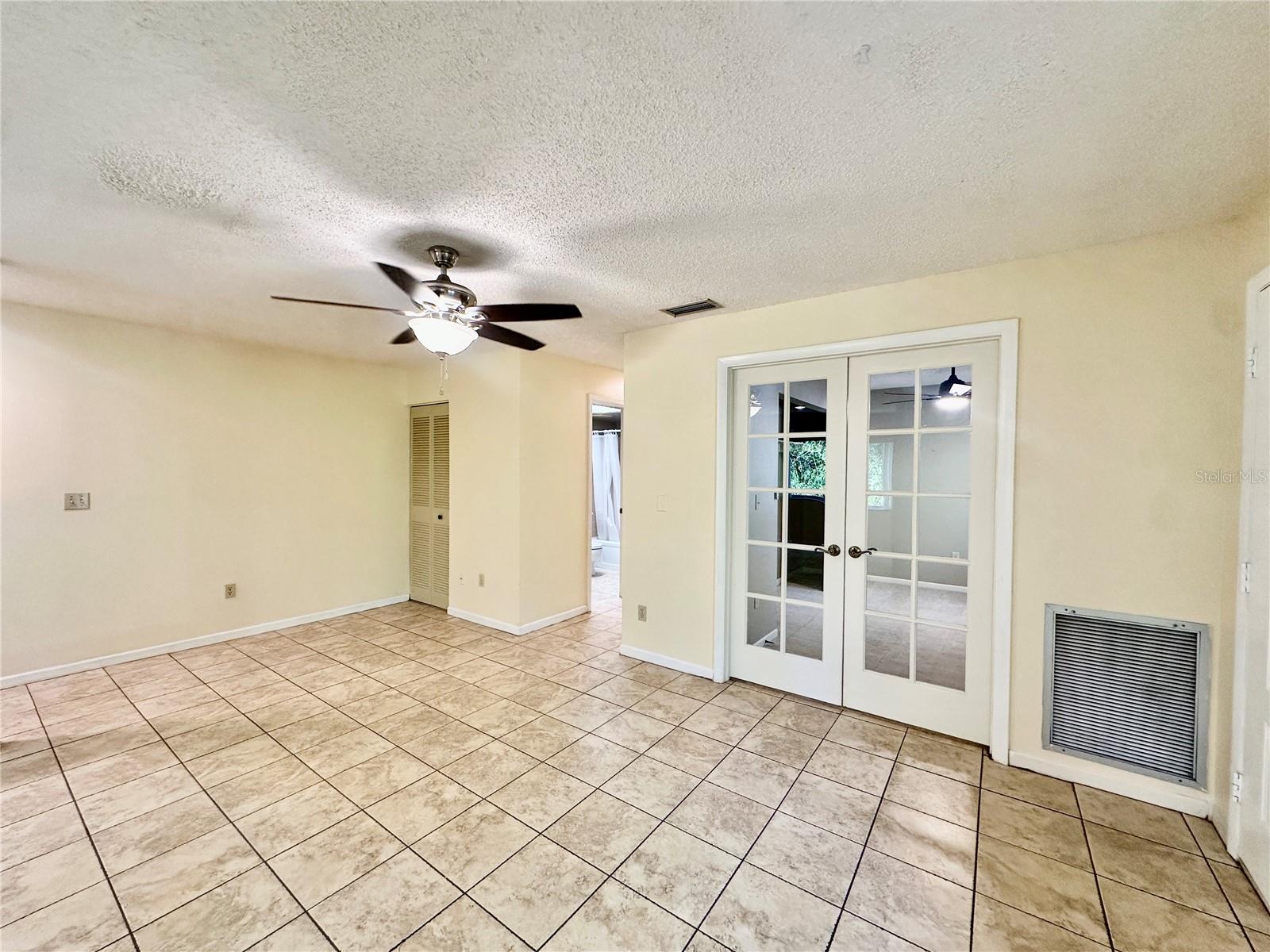 LAKE KIT CONDO - Residential Lease