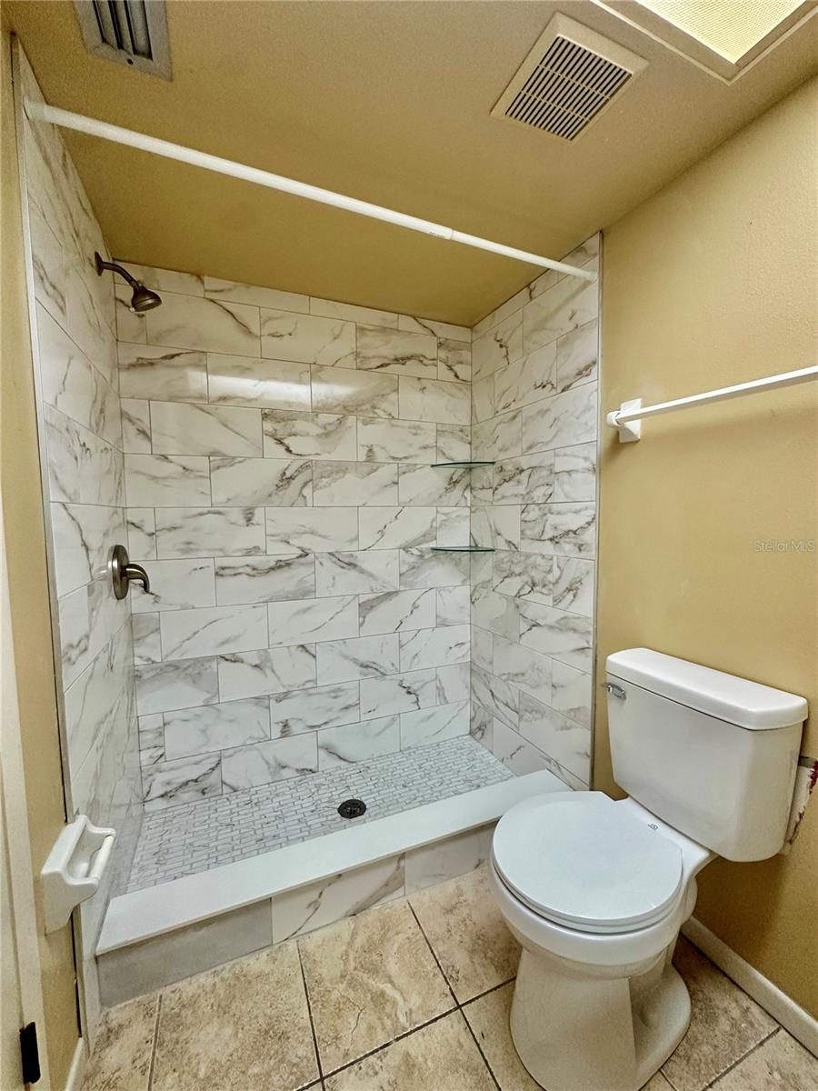 LAKE KIT CONDO - Residential Lease