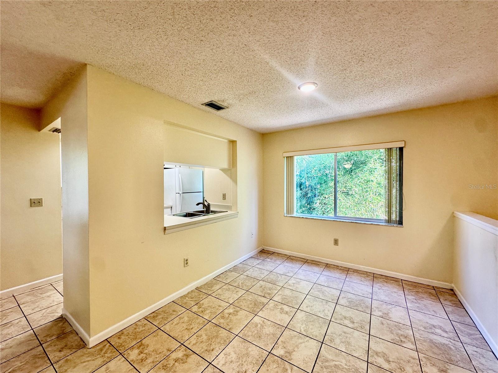 LAKE KIT CONDO - Residential Lease