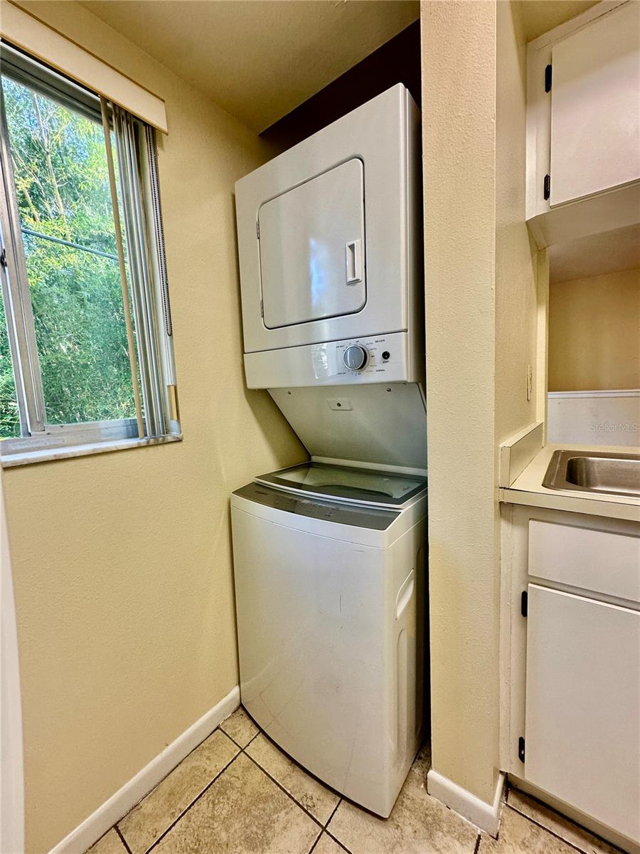 LAKE KIT CONDO - Residential Lease