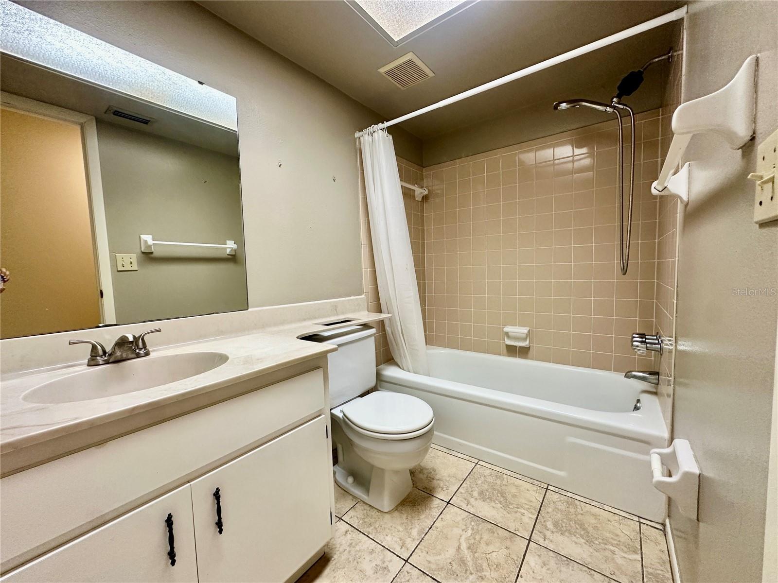 LAKE KIT CONDO - Residential Lease