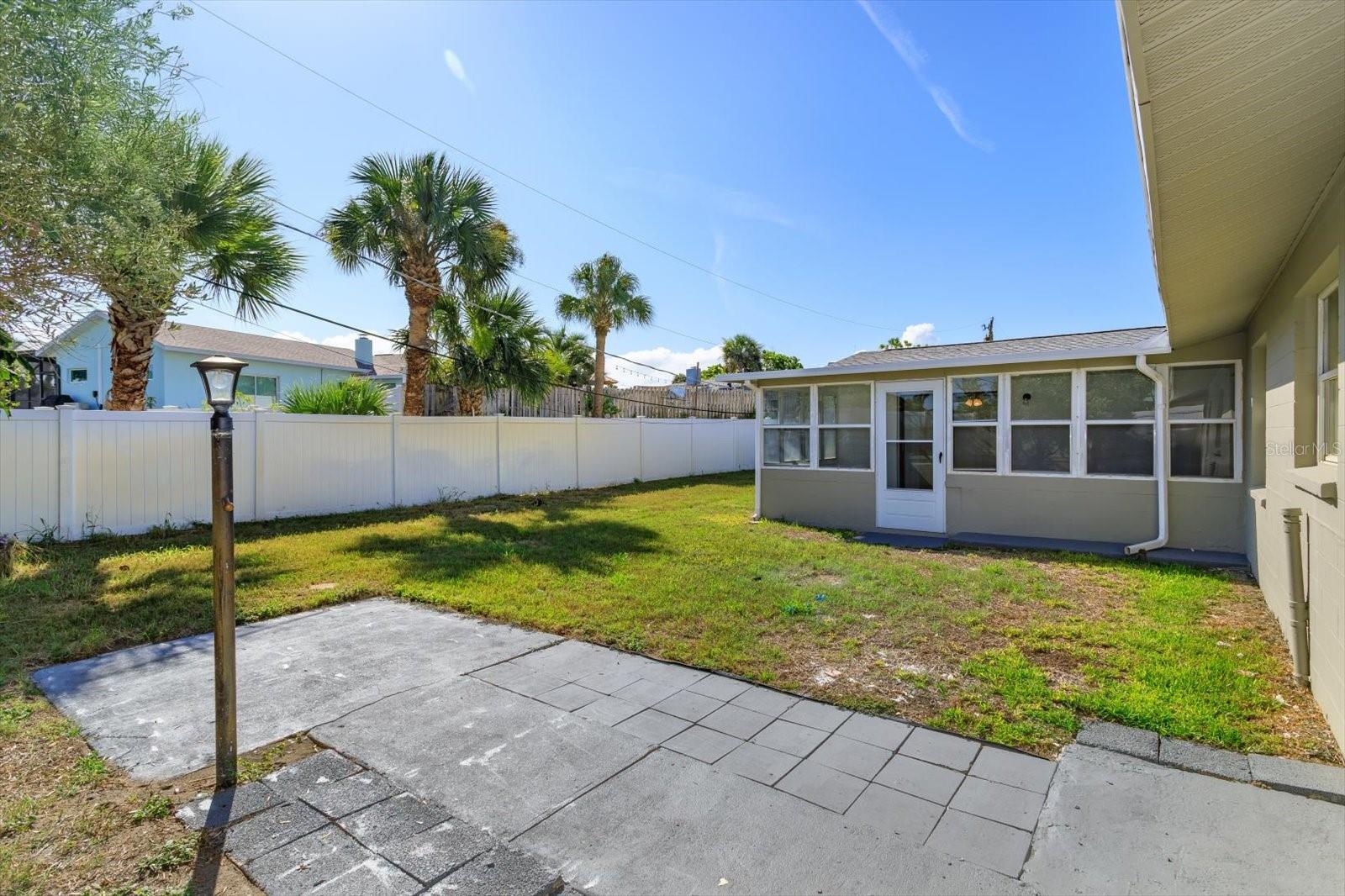 EMERALD ISLE UNIT 01 - Residential