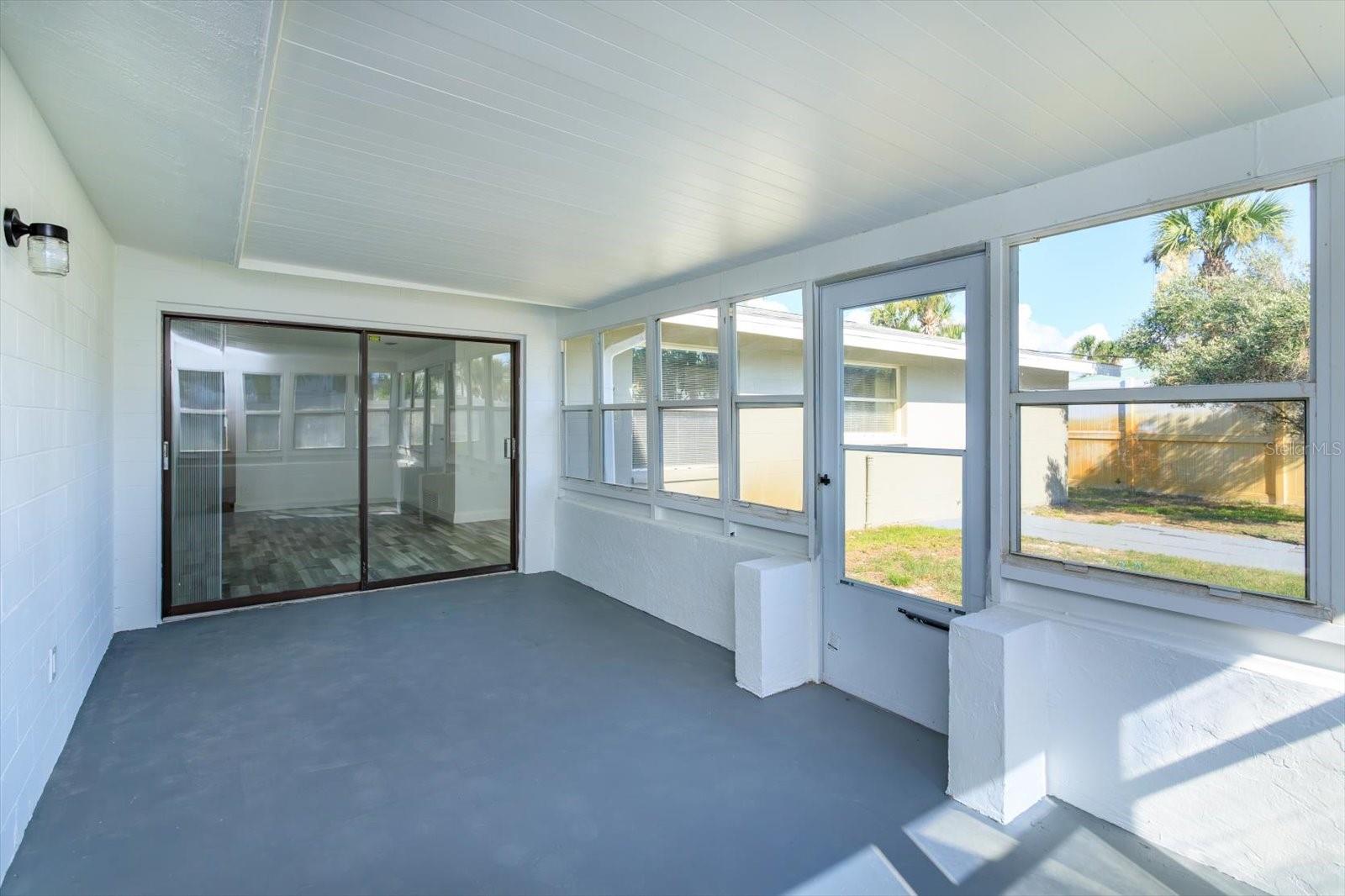 EMERALD ISLE UNIT 01 - Residential