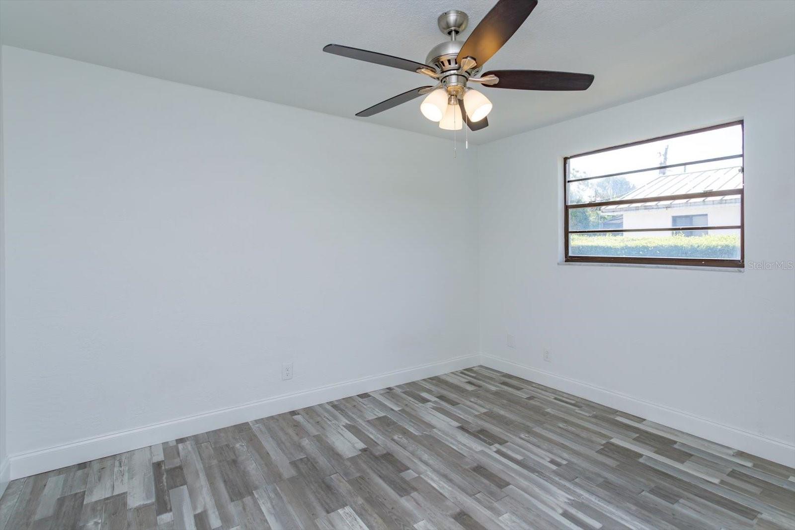 EMERALD ISLE UNIT 01 - Residential