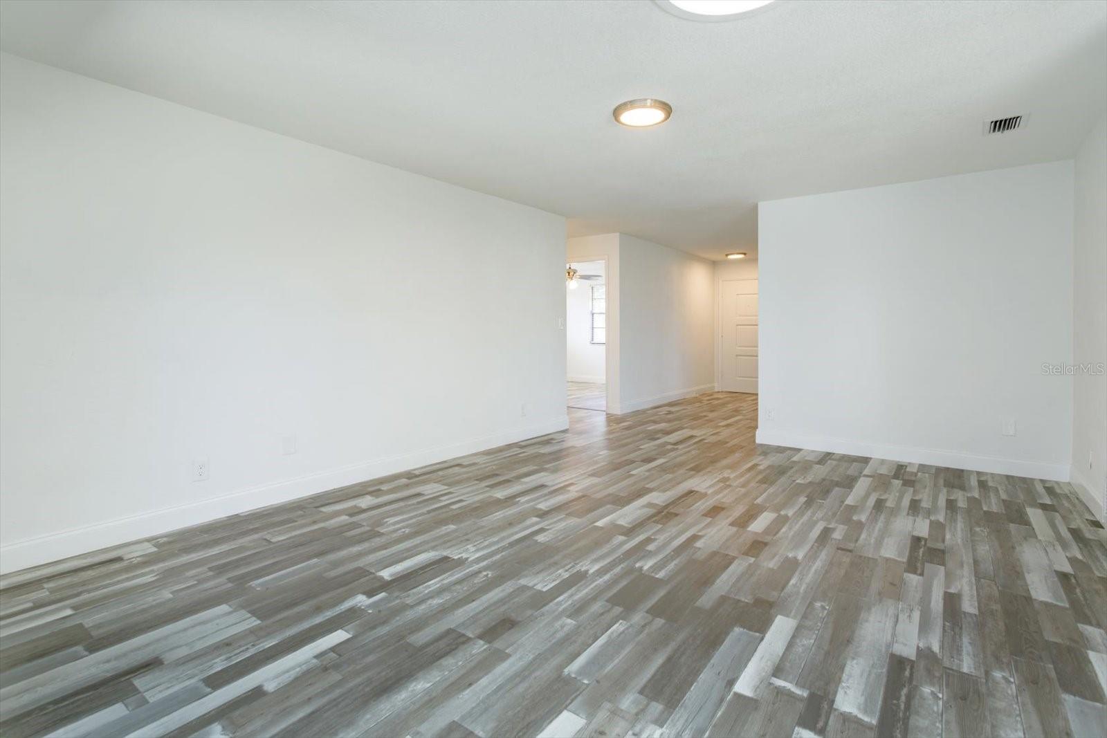 EMERALD ISLE UNIT 01 - Residential