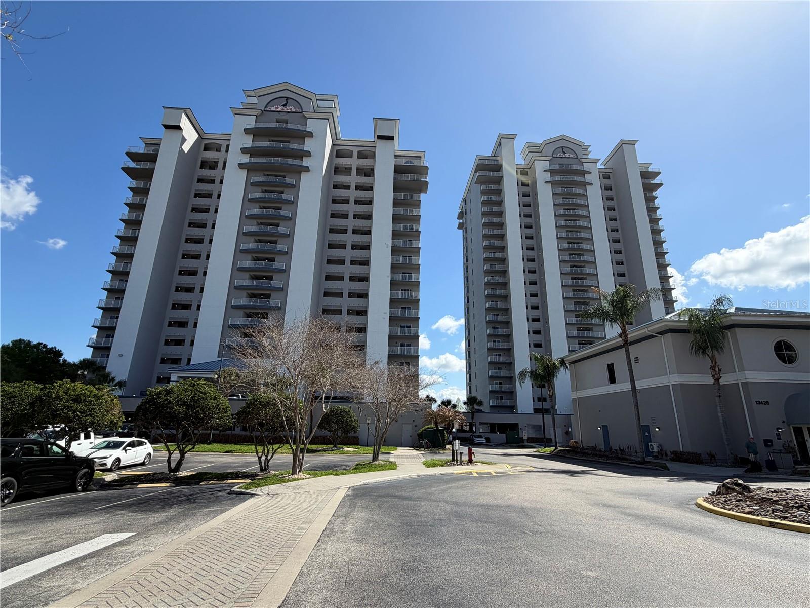 BLUE HERON BEACH RESIDENCE TOWER I - Residential