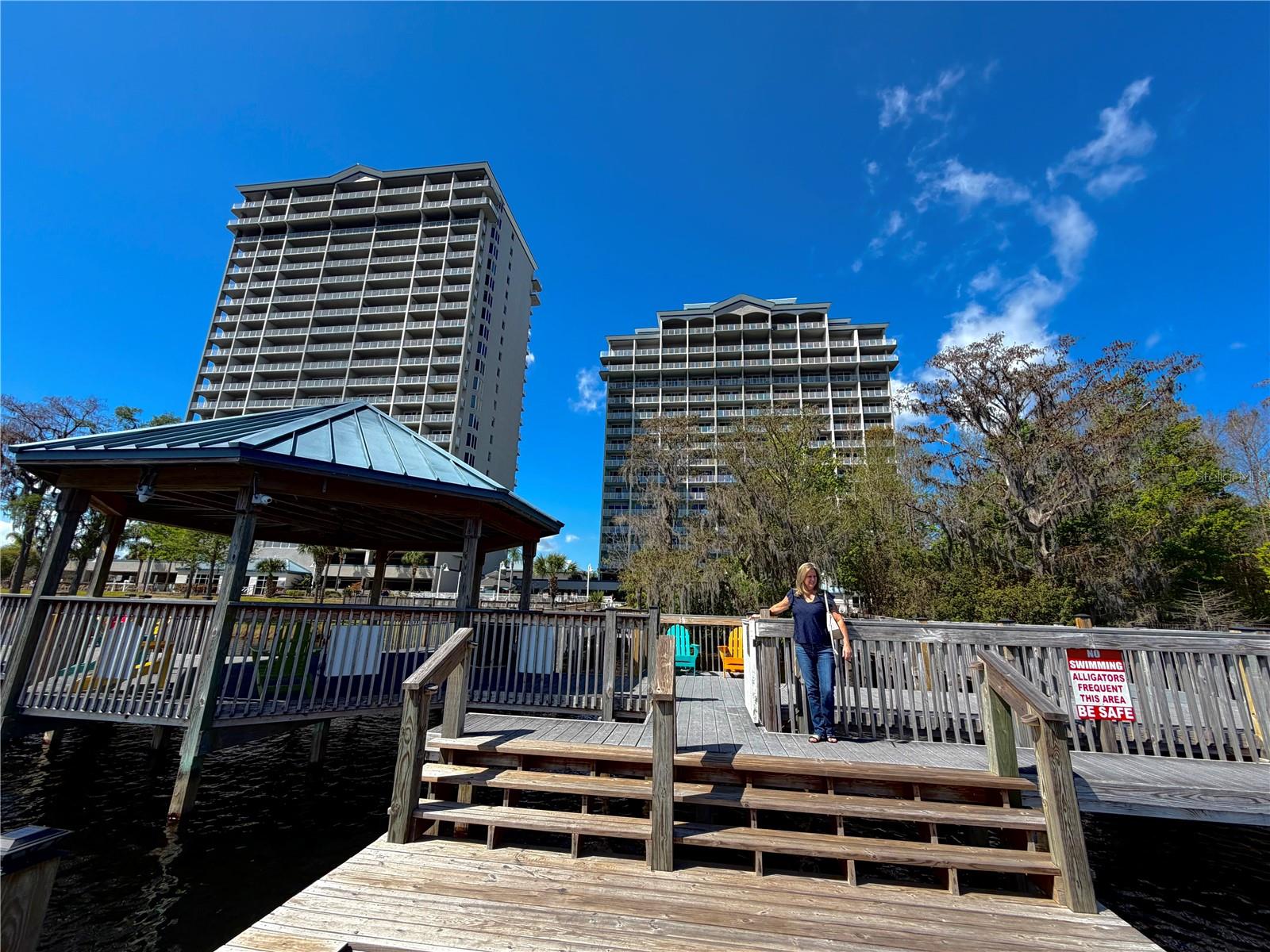 BLUE HERON BEACH RESIDENCE TOWER I - Residential
