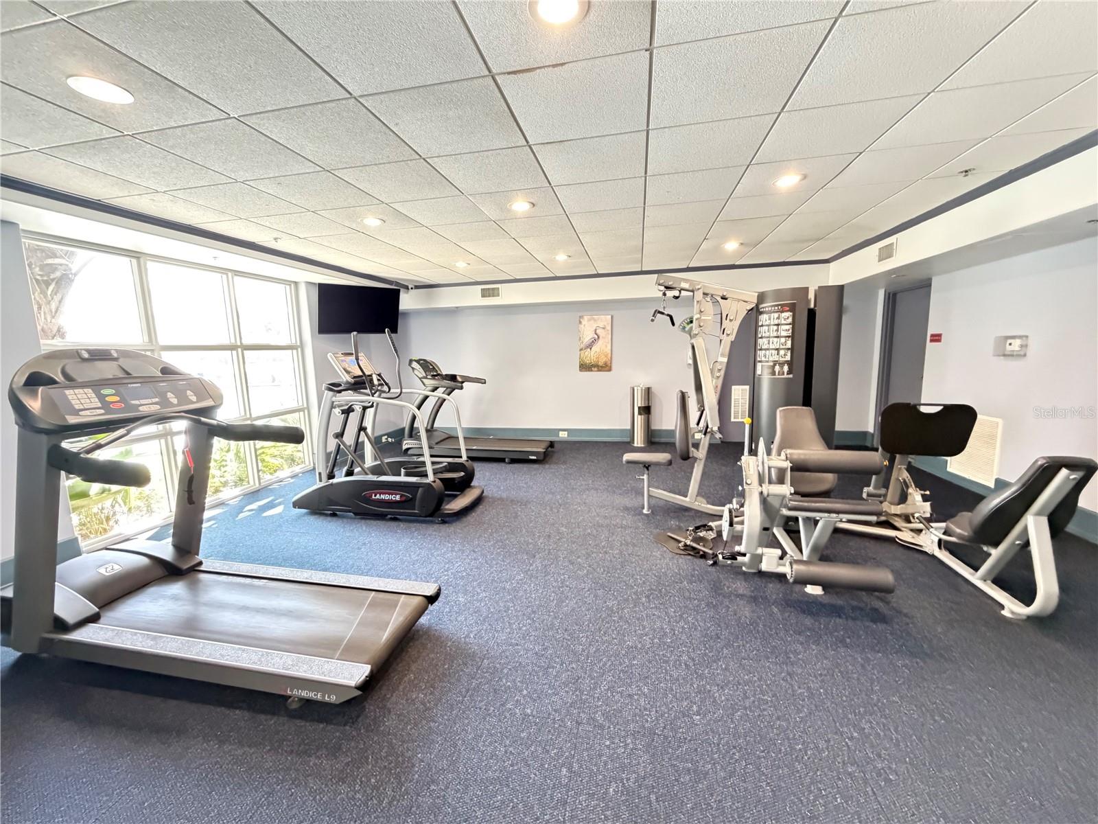 BLUE HERON BEACH RESIDENCE TOWER I - Residential