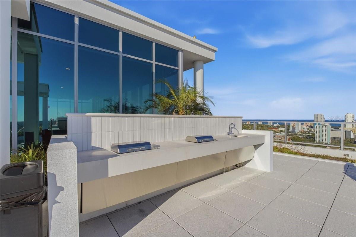 REFLECTION CONDO - Residential