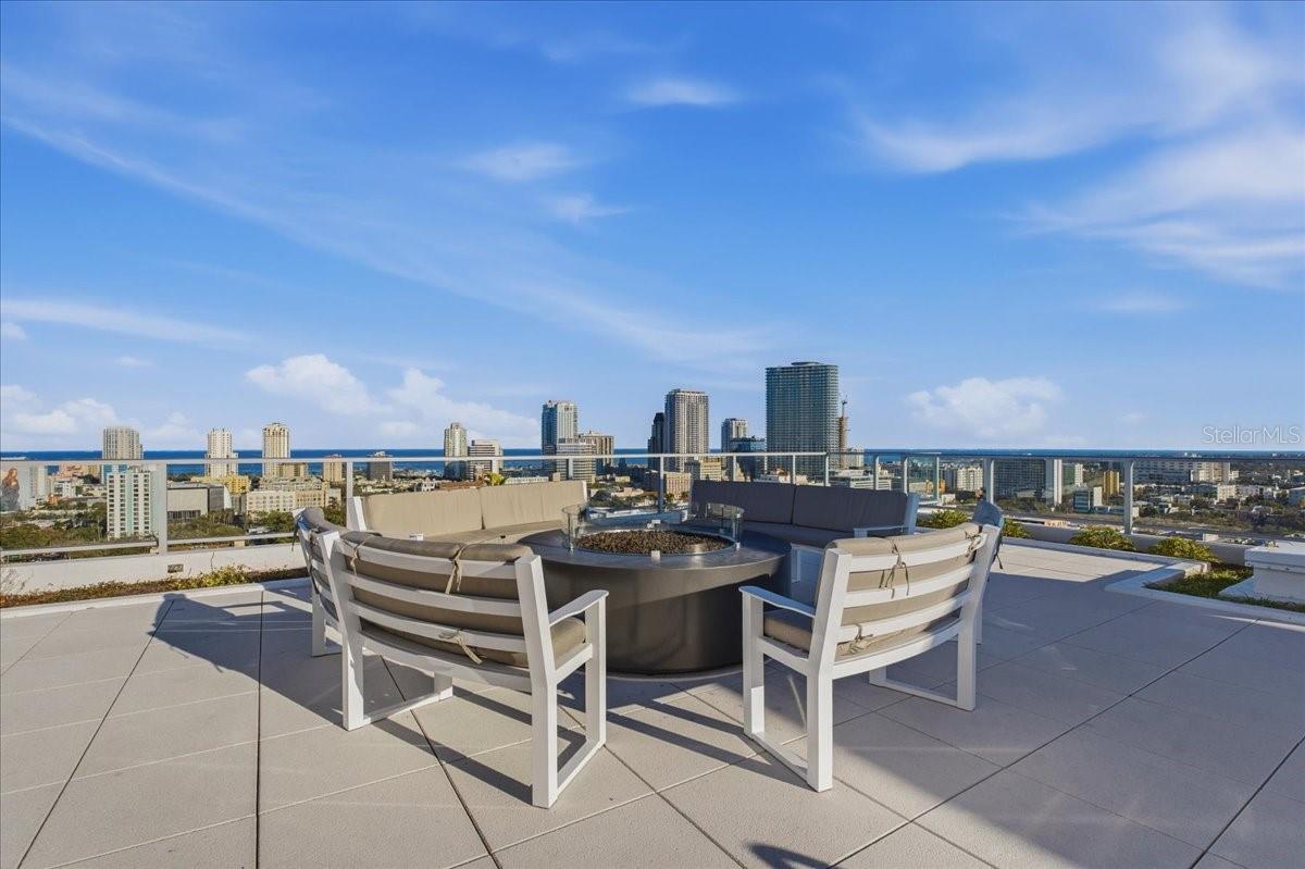 REFLECTION CONDO - Residential