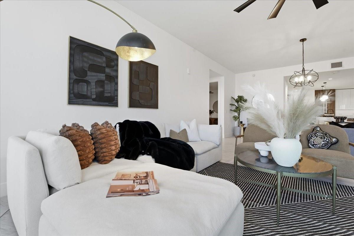 REFLECTION CONDO - Residential