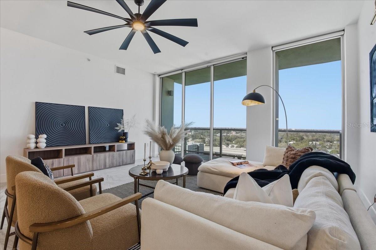 REFLECTION CONDO - Residential