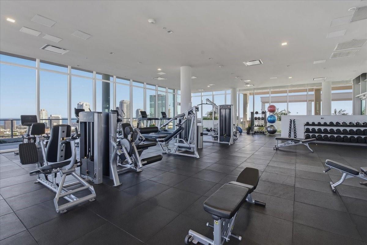 REFLECTION CONDO - Residential