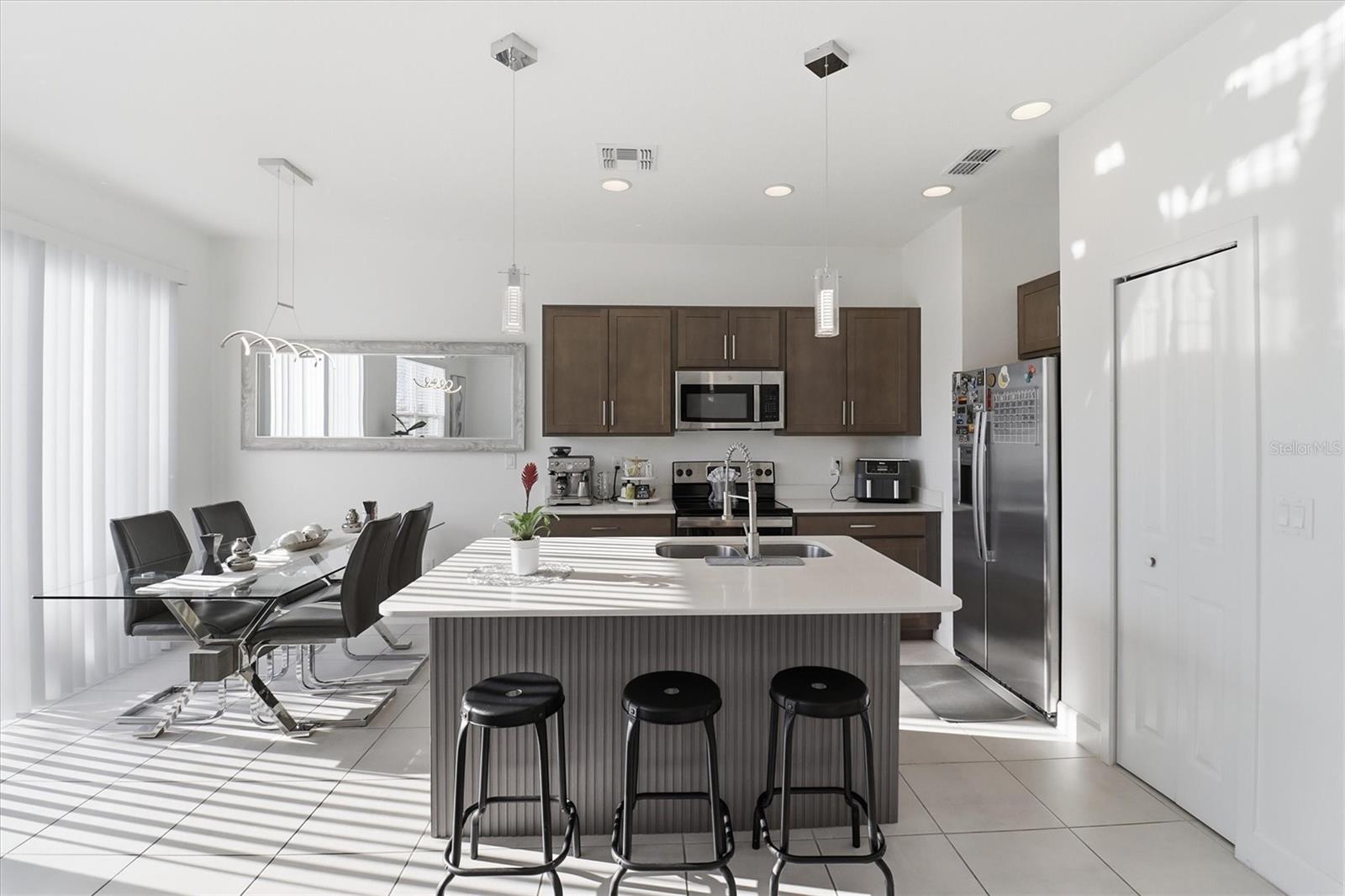 TOWNHOMES AT RIVERS EDGE - Residential