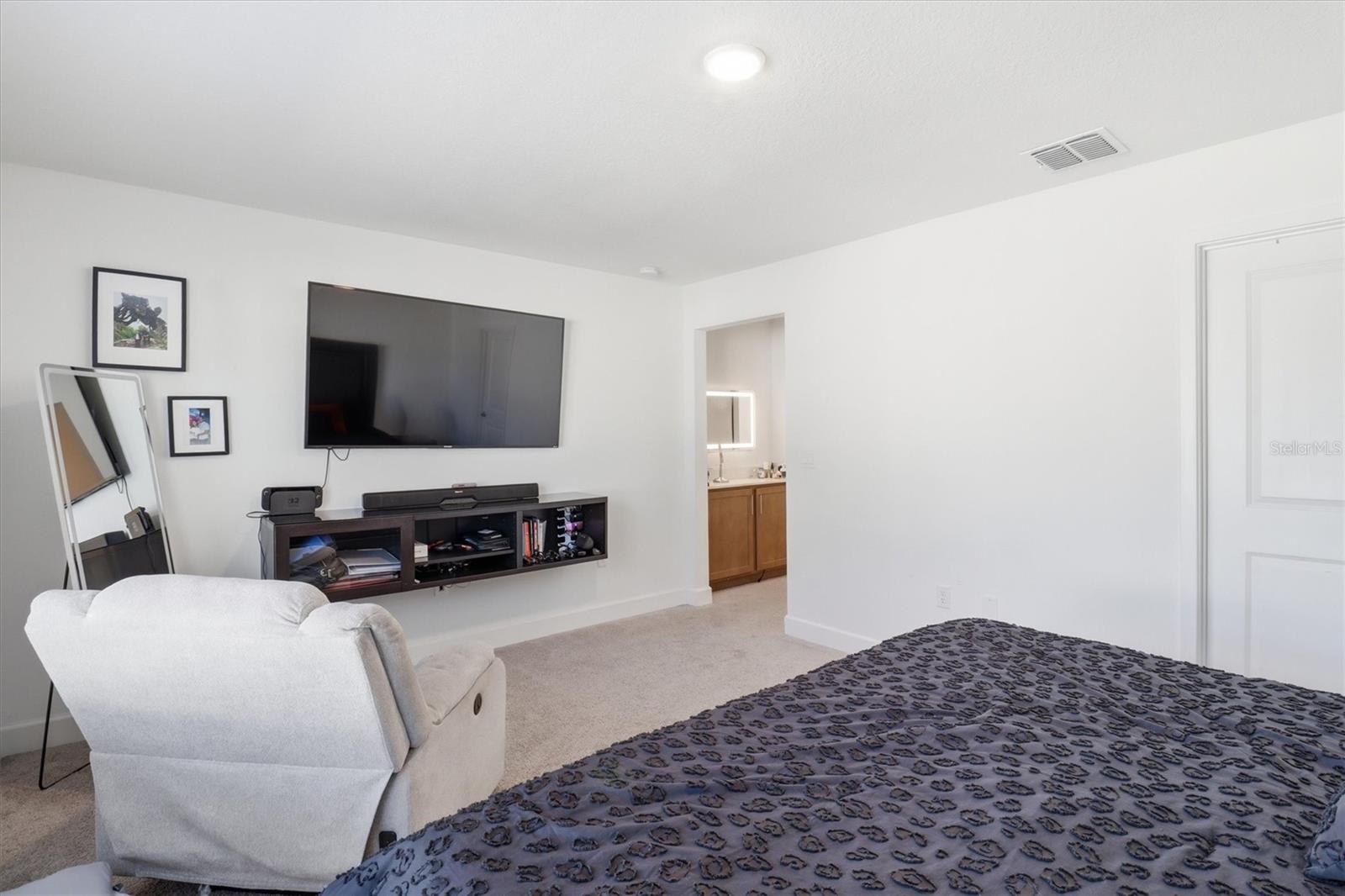 TOWNHOMES AT RIVERS EDGE - Residential