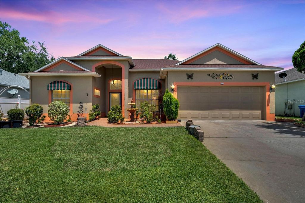 Photo of 813 Innergary Place, Valrico, FL 33594 (MLS # TB8509101)