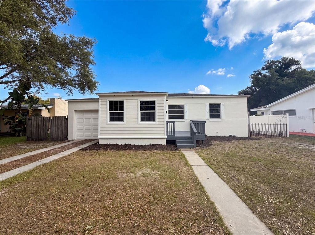 Photo of 6129 5th Avenue N, St Petersburg, FL 33710 (MLS # O6426090)