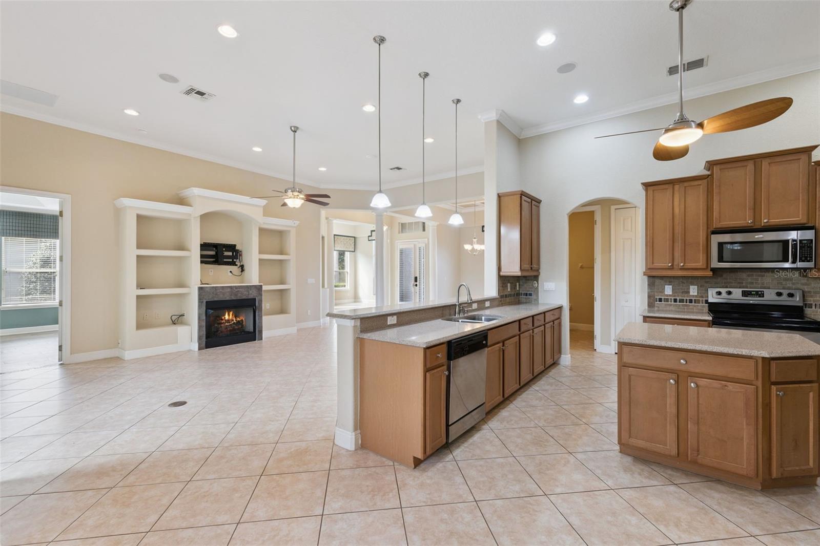 JOHNS LAKE POINTE A & S - Residential