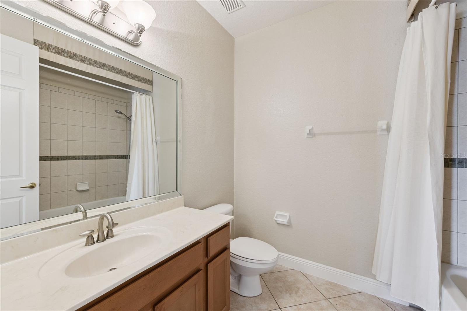 JOHNS LAKE POINTE A & S - Residential