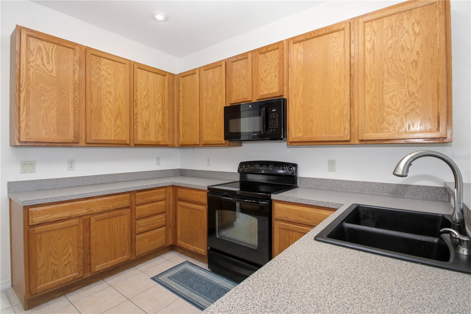 FALCON POINTE REP - Residential