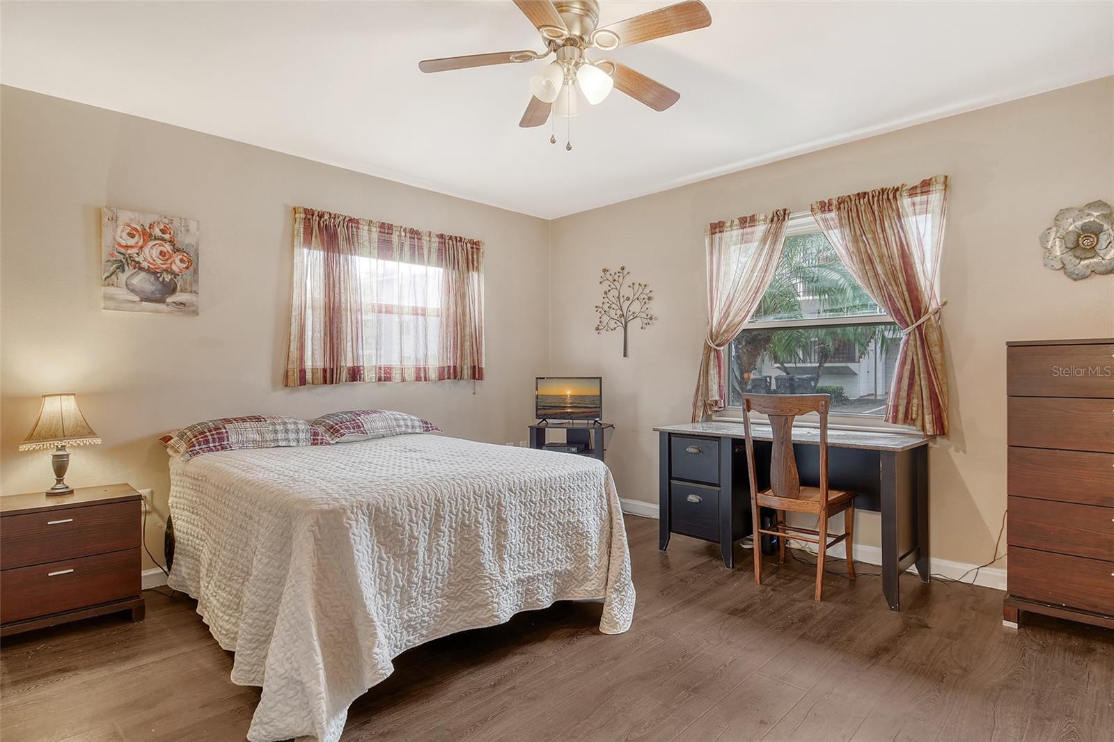 THE FOURTH BAYSHORE - Residential