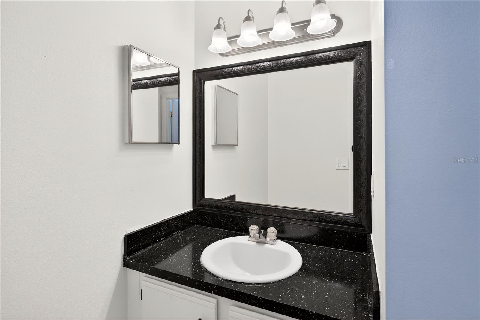 AVALON CONDO - Residential