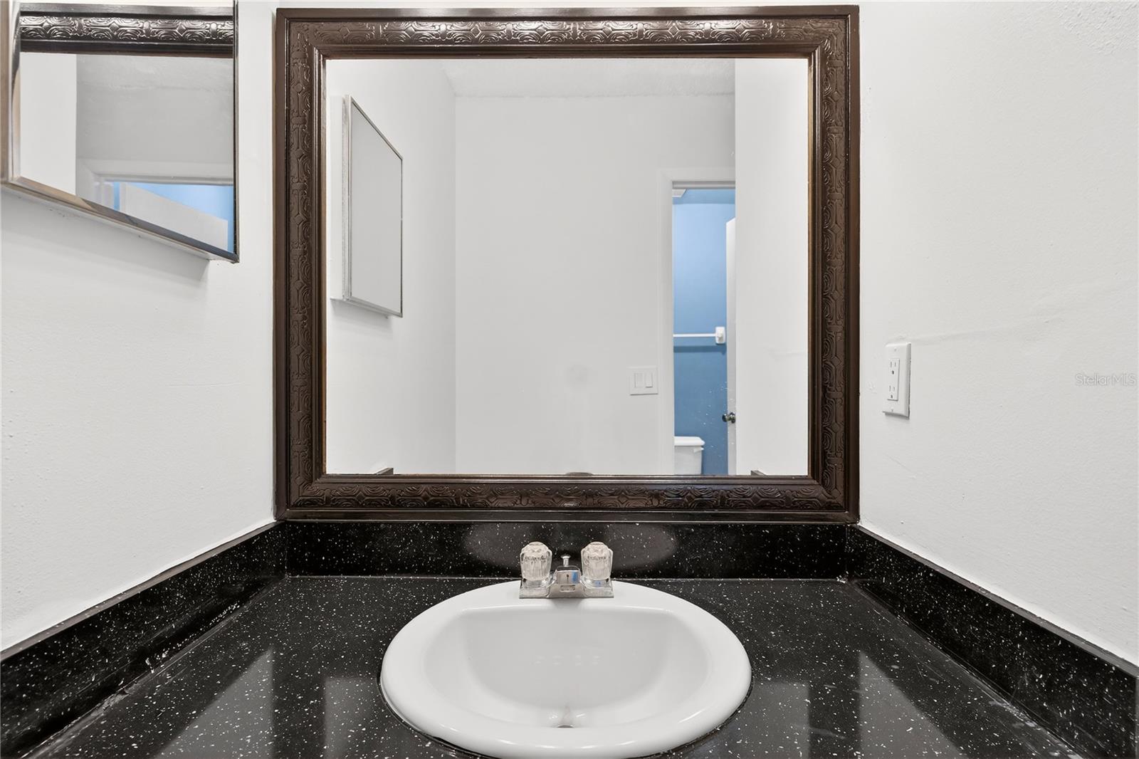 AVALON CONDO - Residential