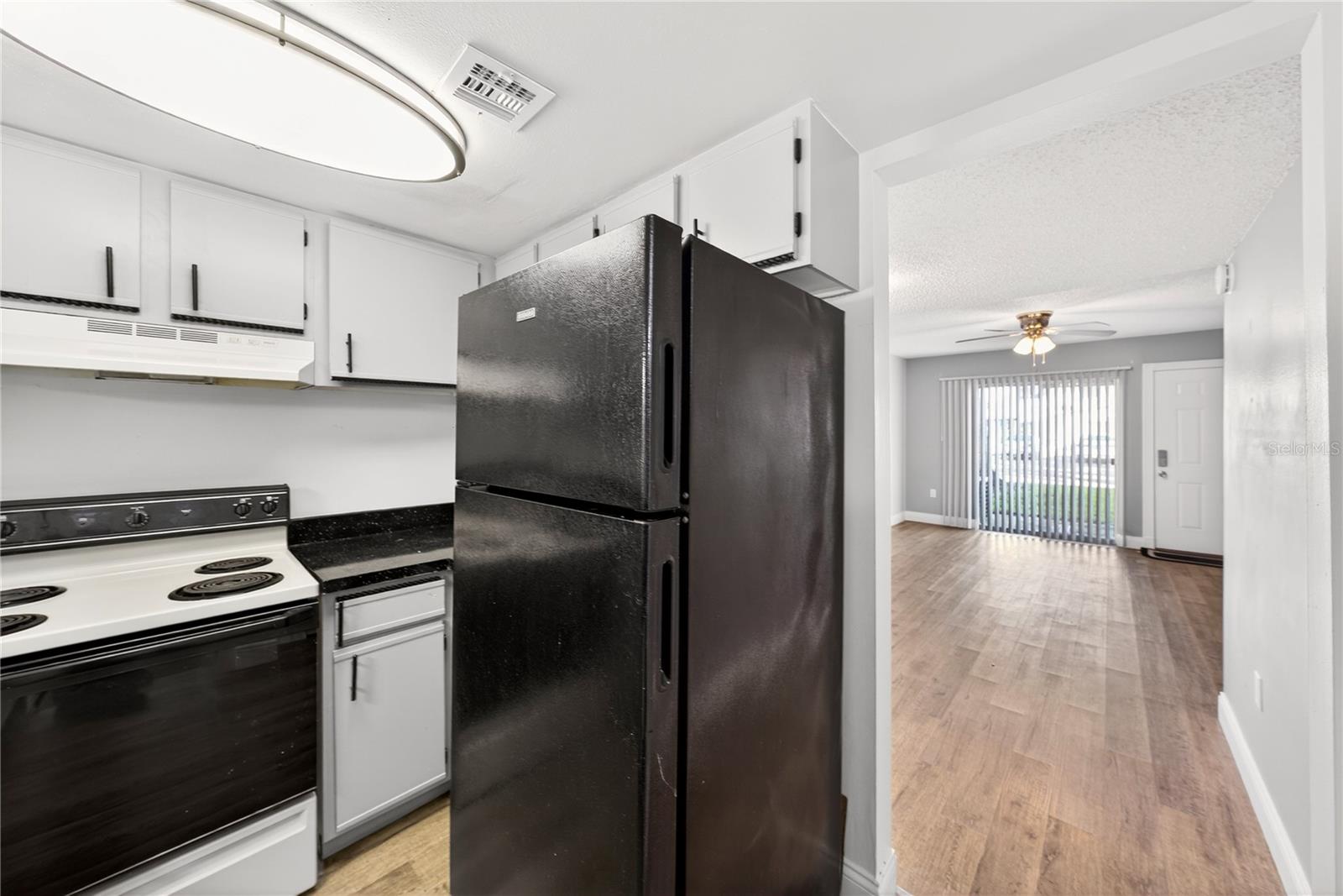 AVALON CONDO - Residential