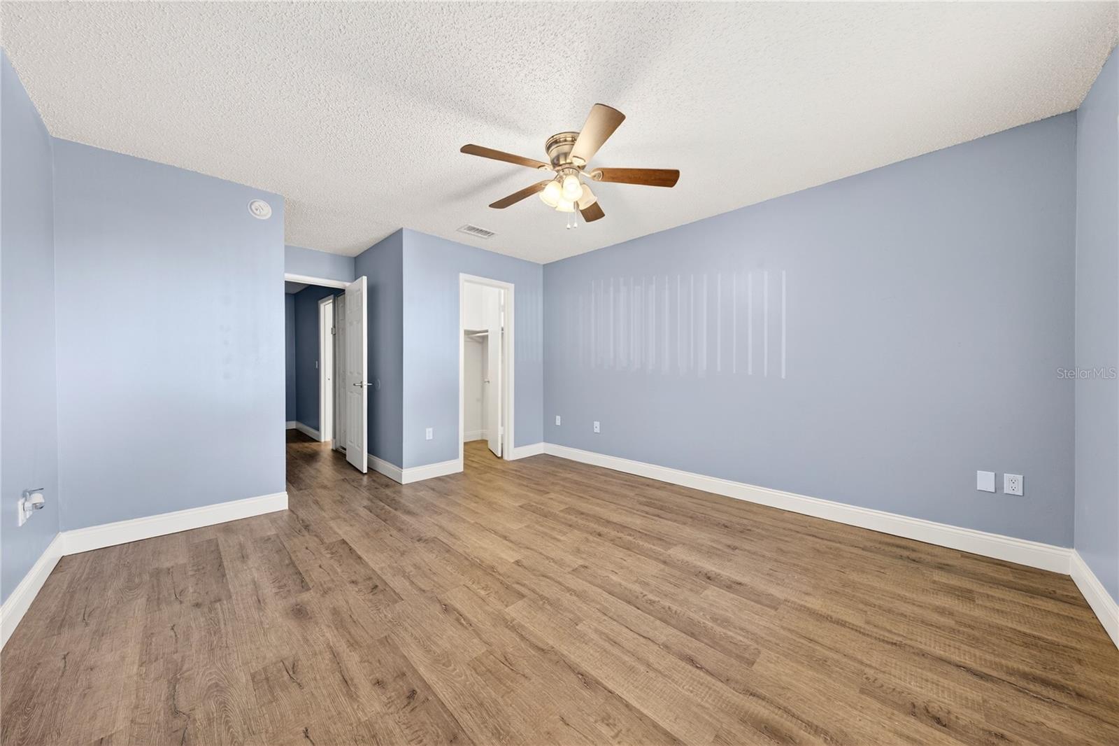 AVALON CONDO - Residential