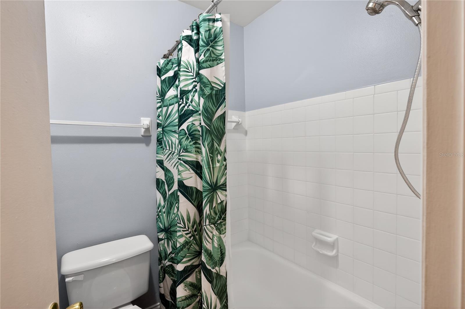 AVALON CONDO - Residential