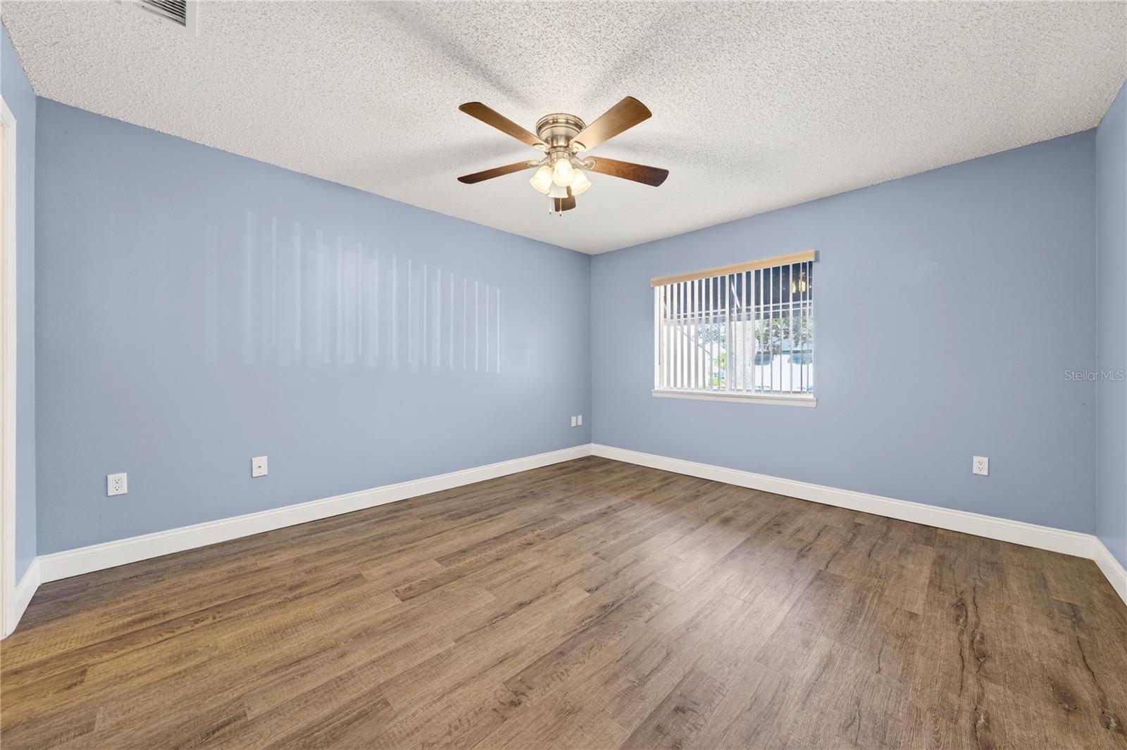 AVALON CONDO - Residential