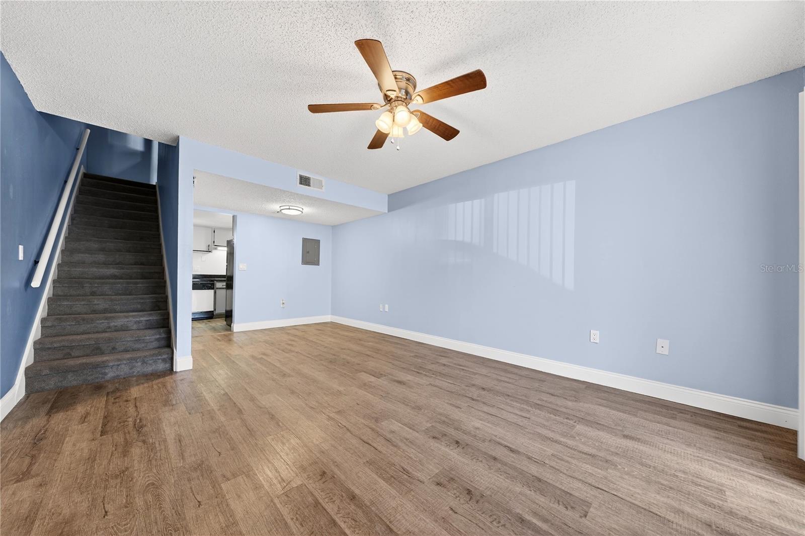 AVALON CONDO - Residential