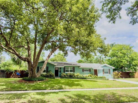 A home in WINTER PARK