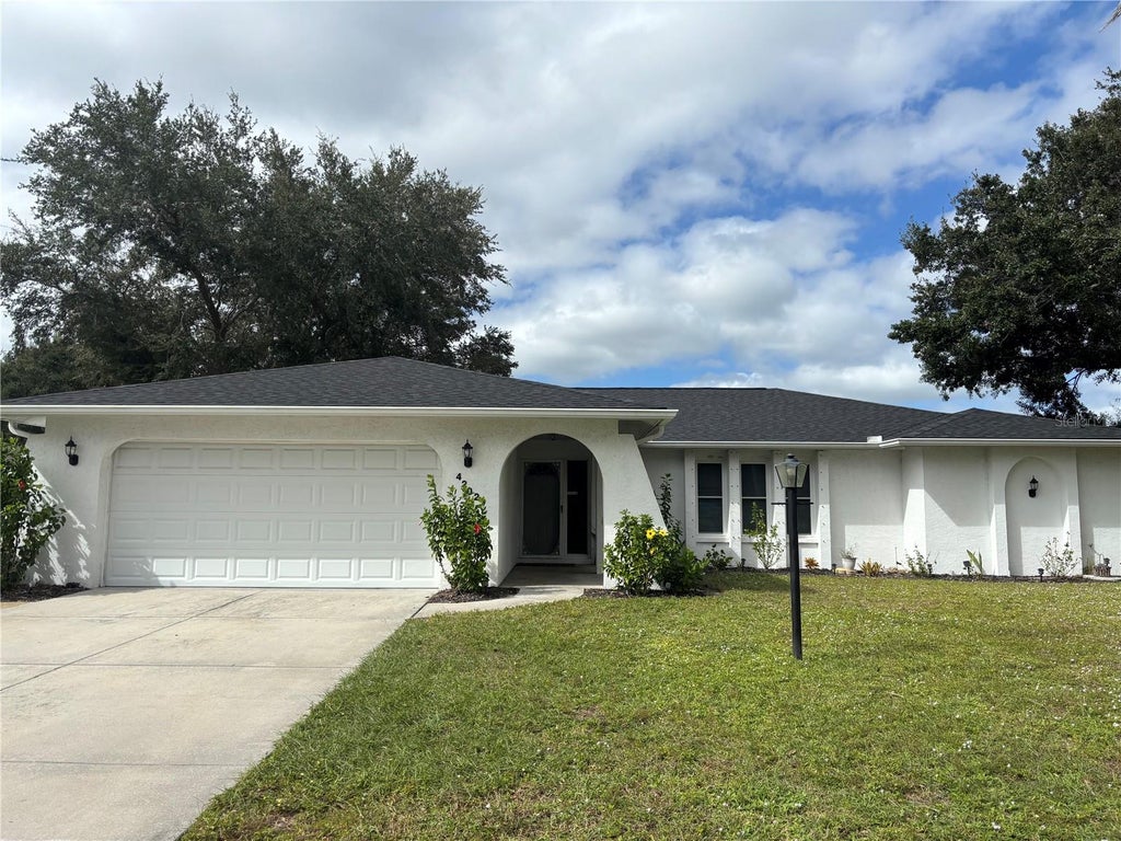 Photo of 4202 Pasadena Circle, Sarasota, FL 34233 (MLS # A4710992)