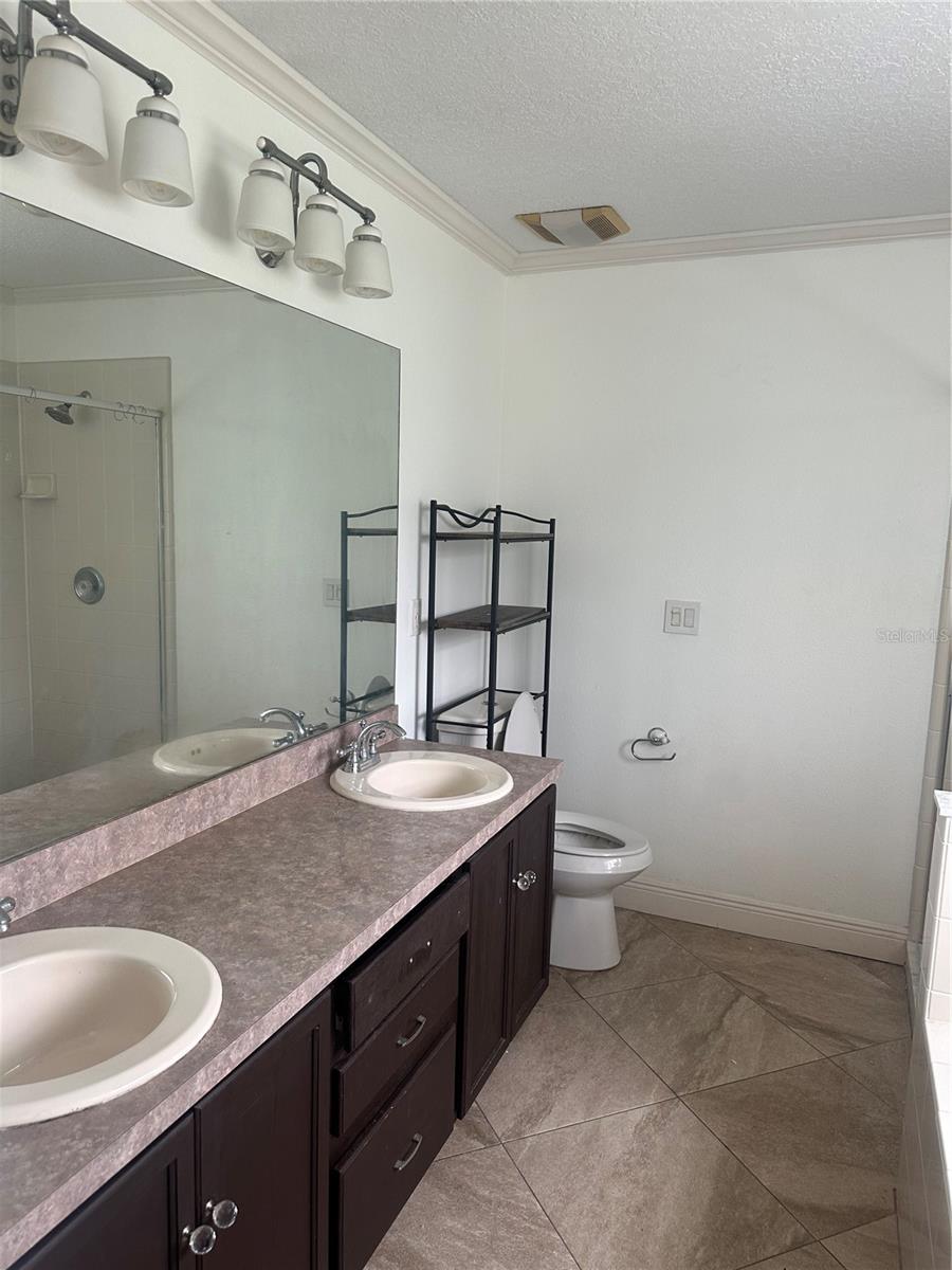 QUAIL VALLEY ESTATES - Residential Lease